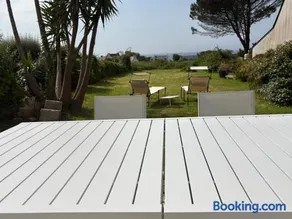 Villa d'exception vue mer proche des plages - Image 1