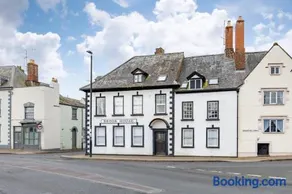 Charming Historic Stay - Cosy Flat with parking - Image 2