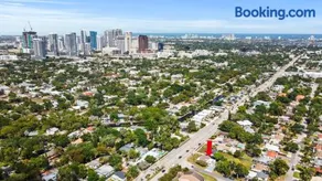 Fort Lauderdale Retreat Near Beach & Airport - Image 4