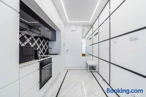 Stylowy apartament Centrum Warszawy z tarasem - Image 1