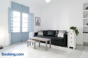 Apartamentos Picasso Suites Málaga - Image 1