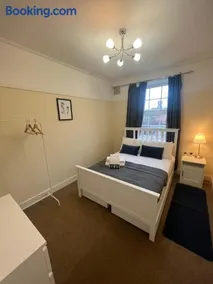 Stunning Wembley Stadium Flat - Image 5