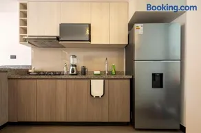 Spacious 3BR Apartment - 7 Min to City Center - Image 4