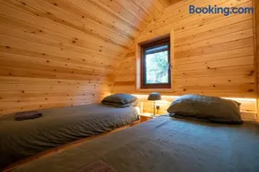 The Crossings Inn, Eco-friendly cabin in the Cumbrian countryside with heating and hot water - Image 4