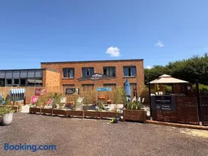 Nordic Avantage Hotel - Image 1