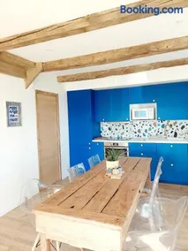 Grange rénovée avec vue dans village paisible - Image 3