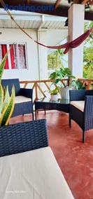 Chue&larry's Beachside Homestay - Image 3