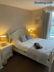 Market Hill Apartments - Image 2