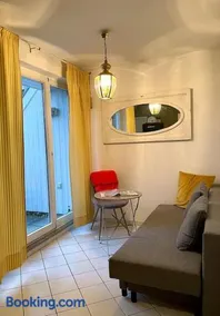 Dachgeschosswohnung mit 2 Schlafzimmern Zentrum Nord mit Aufzug - Image 1