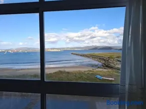 Piso primera línea de playa y vistas al mar en Cariño - Image 3