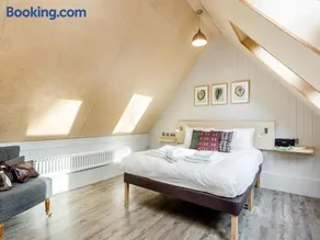 Lodge 9 - Image 2
