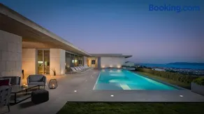 Encantadora villa con jardín, barbacoa y piscina | Vistas al agua - Image 3