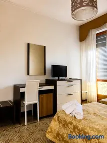 Hotel Cristallo - Chianciano Terme - Image 1