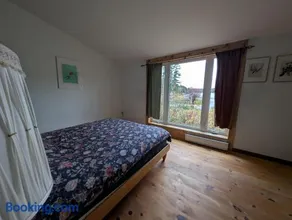 Millers Lake Cottage and SAUNA - Image 2