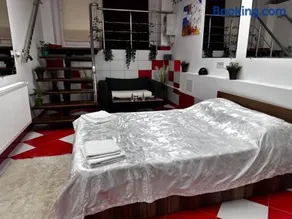 Ina Apartment - Image 2