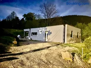 Gîte avec spa privé, calme 4 à 6 pers 2 chambres, Terrasse et BBQ - Image 1