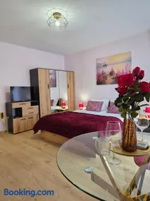 Velvet Rose Studio - Image 2