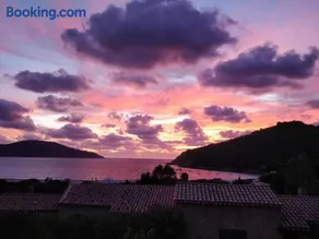 Demi villa à 150m de la plage avec vue sur mer - Image 1