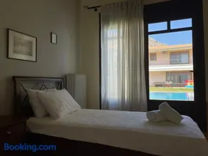 West Pool House - Image 3