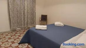 Apartment with sea access - Image 3