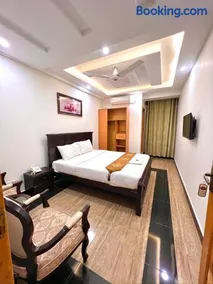 AAKAS Hotel & Restaurant - Image 3