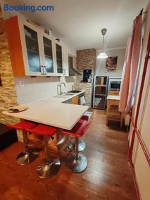 2-izbový apartmán v centre mesta - 2-bedroom apartment with 2 balcony in the centre of the city - Image 3