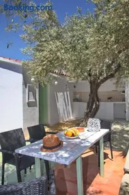Liogerma Cottage - Image 1