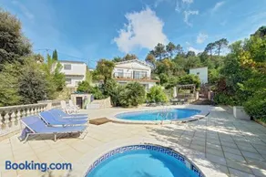 VILLA ROSSELLÓ with private pool - Image 2