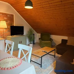 Holziges Dachgeschoss-Apartment - Image 3