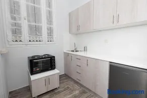 Enalios Apt #2- Spacious Flat in the Heart of Town - Image 3
