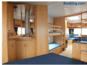 Hobby 750 caravan - Image 4
