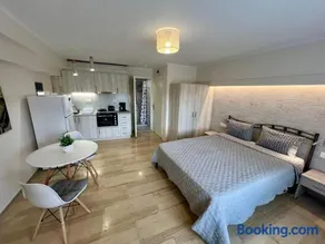 Pythagoreio Main Street Apartment - Image 1