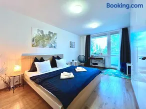 Jana's apartment, free parking - Image 4