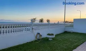 Villa Natalia frente al mar, - Image 1