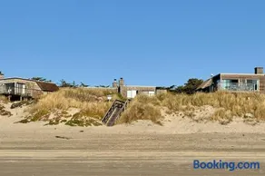 Idyllic Ocean View Oasis - Image 5
