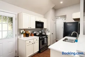 Cozy Getaway, Minutes from Austin! - Image 1