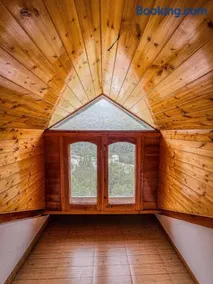 Vedanta Oneness Luxury Homestay Chamba Balcony Bonfire River - Image 4