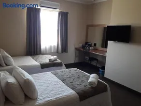 Airport Hotel - Image 5