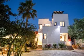 Olive Garden Villa Venetia - Image 1