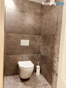 F’17 Apartments с видом на мэрию столицы - Image 2