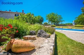 Villa Giovanna, a charming Villa with pool in a beautiful landscaped garden - Image 2