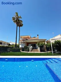 Villa en la Playa I 5BR I 5 WC I Piscina Privada - Image 1