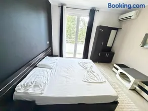 Hotel corner - Image 1