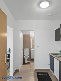 Stockerau Comfort Studio 1BR for 2 - Image 3