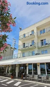 Hotel Linda - Image 2