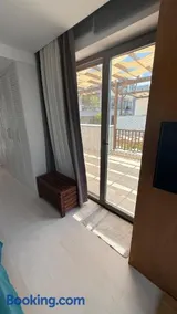 Beachfront Villa with private beach and pool - Image 2