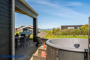 Lovely Holiday Home With Fjord View And Wilderness Bath - Image 2