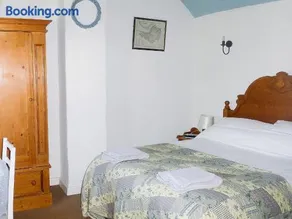 Hollies Cottage - Image 5