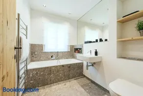 Chalet Marmotta NEVE - Luxus Chalet Ski-In Ski-Out - Image 3