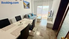 Babu Home Bcn - Welcoming, Peaceful, 20 min airport drive, Easy street parking, 70m2 - Image 1